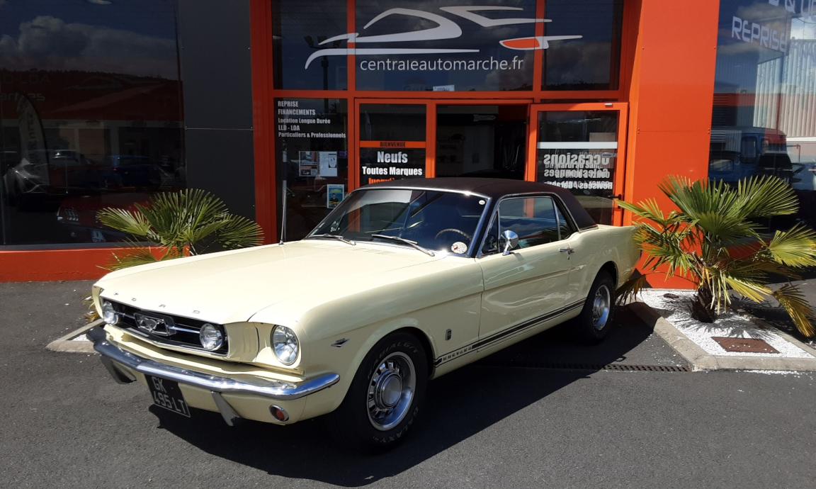 Ford Mustang COUPE JAUNE TOIT VINYLE CODE A GT