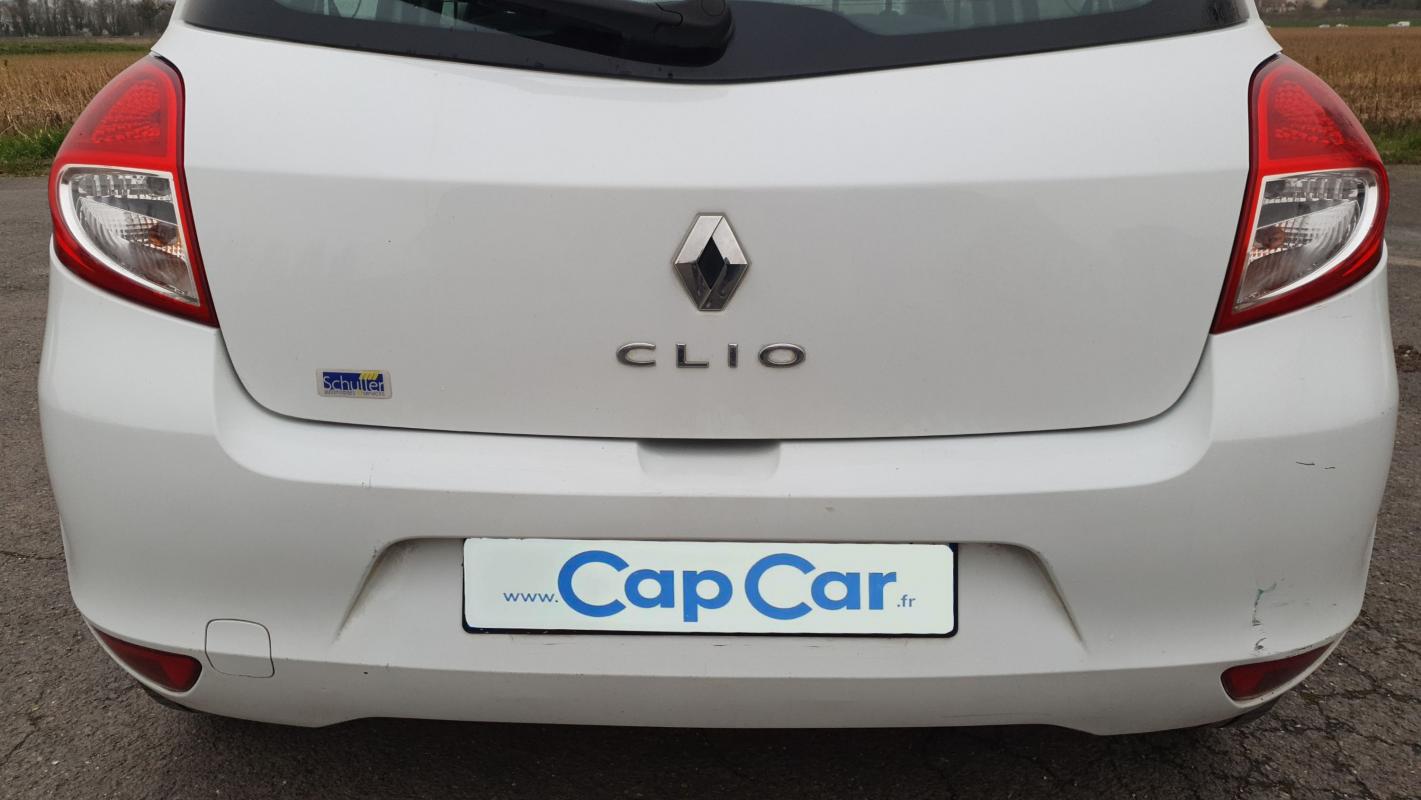 Renault Clio - Authentique 1.2 16v 75