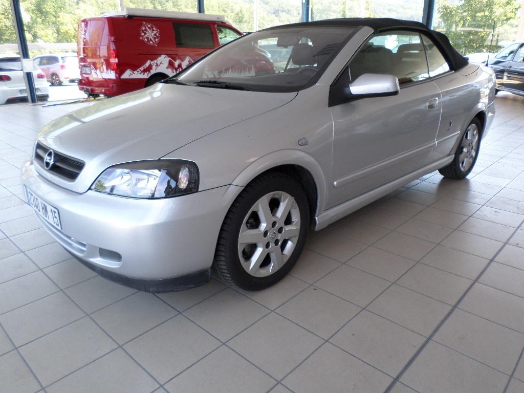 Opel Astra II Cabriolet Bertone Pack 2.2 16V